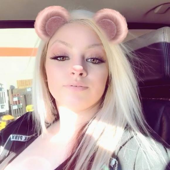 Meet your Posher, Kayla - Picture 1 of 1